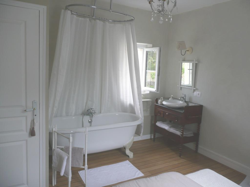 Les Lilas De Bellefontaine Bayeux Quarto foto